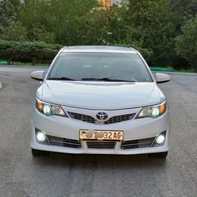 Toyota Camry 2013