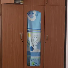 Шкаф