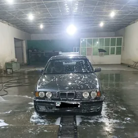 BMW 525 1990