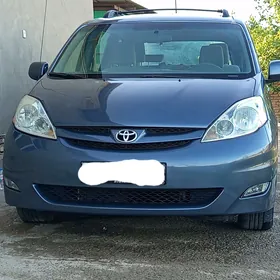 Toyota Sienna 2008