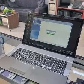 ACER i7/10ram/ssd