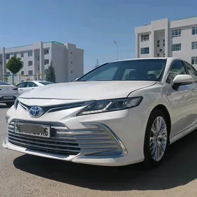 Toyota Camry 2021