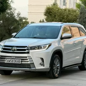 Toyota Highlander 2018