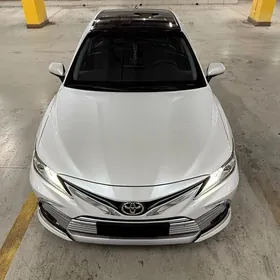 Toyota Camry 2024