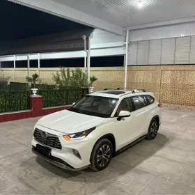 Toyota Highlander 2022