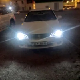 Nissan Sunny 2001