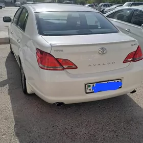 Toyota Avalon 2005