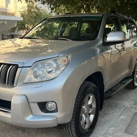 Toyota Land Cruiser Prado 2013