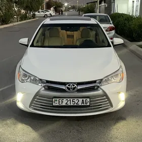 Toyota Camry 2016