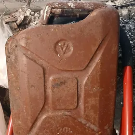 konistr
