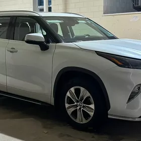 Toyota Highlander 2022
