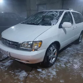 Toyota Sienna 1998