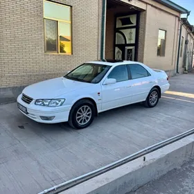 Toyota Camry 2000