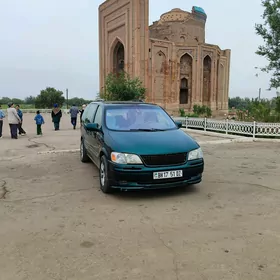 Opel Sintra 1999
