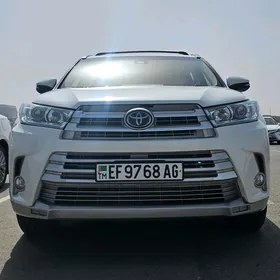 Toyota Highlander 2019