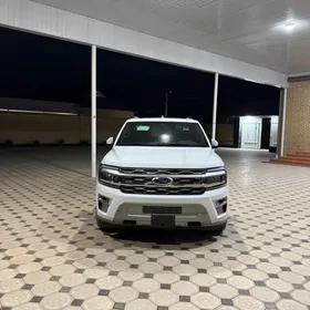 Ford Expedition 2022
