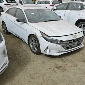 Hyundai Elantra 2022