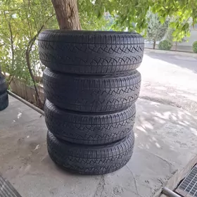 PIRELLI  275 60 20