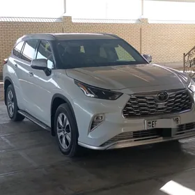 Toyota Highlander 2022