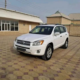 Toyota RAV4 2011