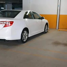 Toyota Camry 2012