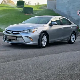 Toyota Camry 2016