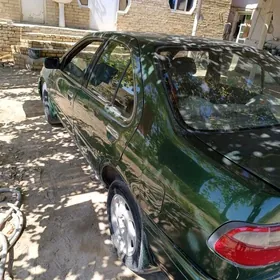 Nissan Sunny 1999