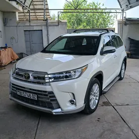 Toyota Highlander 2018