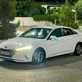 Hyundai Elantra 2021
