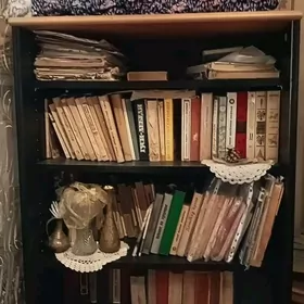 книжный шкаф
