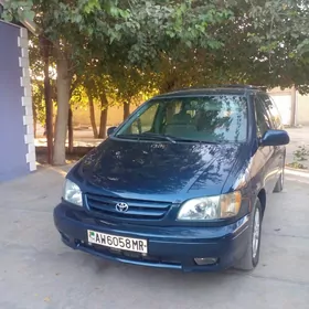 Toyota Sienna 2002