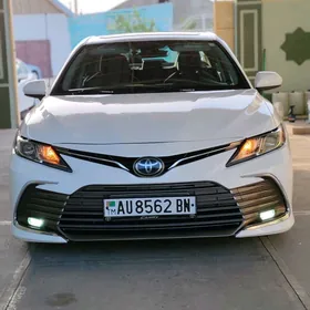 Toyota Camry 2020