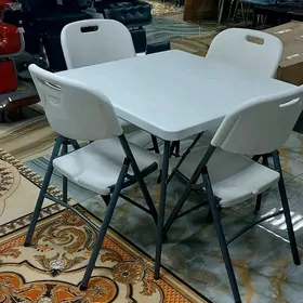 Раскладной Стол и стулья.