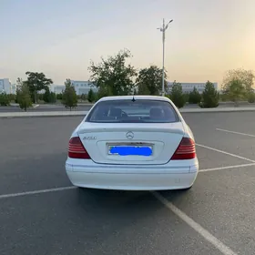 Mercedes-Benz S-Class 2004