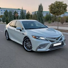 Toyota Camry 2022