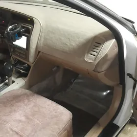 Toyota Avalon 1999