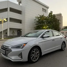 Hyundai Elantra 2020