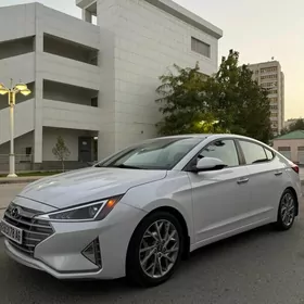 Hyundai Elantra 2020