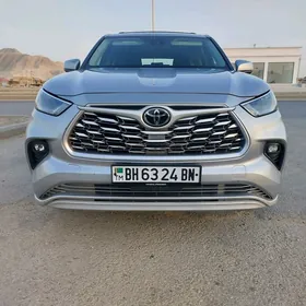 Toyota Highlander 2022