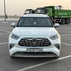 Toyota Highlander 2021
