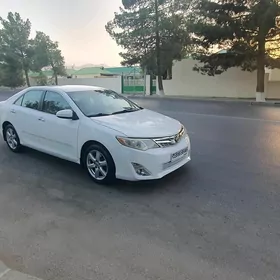 Toyota Camry 2014