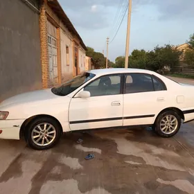 Toyota Corona 1995