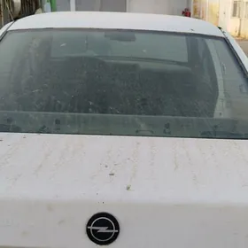 opel vectra a