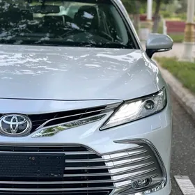 Toyota Camry 2023
