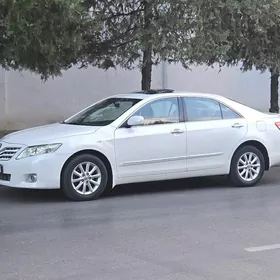 Toyota Camry 2011