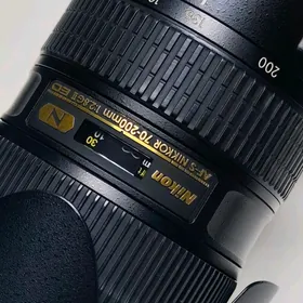 Nikon 70-200mm f/2.8G ED VR II
