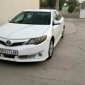Toyota Camry 2013