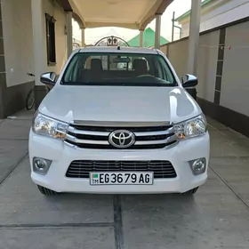 Toyota Hilux 2020