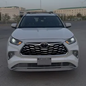 Toyota Highlander 2021
