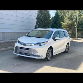 Toyota Sienna 2021